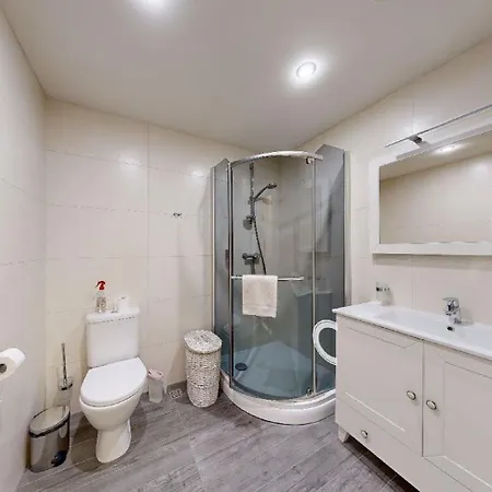 New In The Heart Of 2 Riga